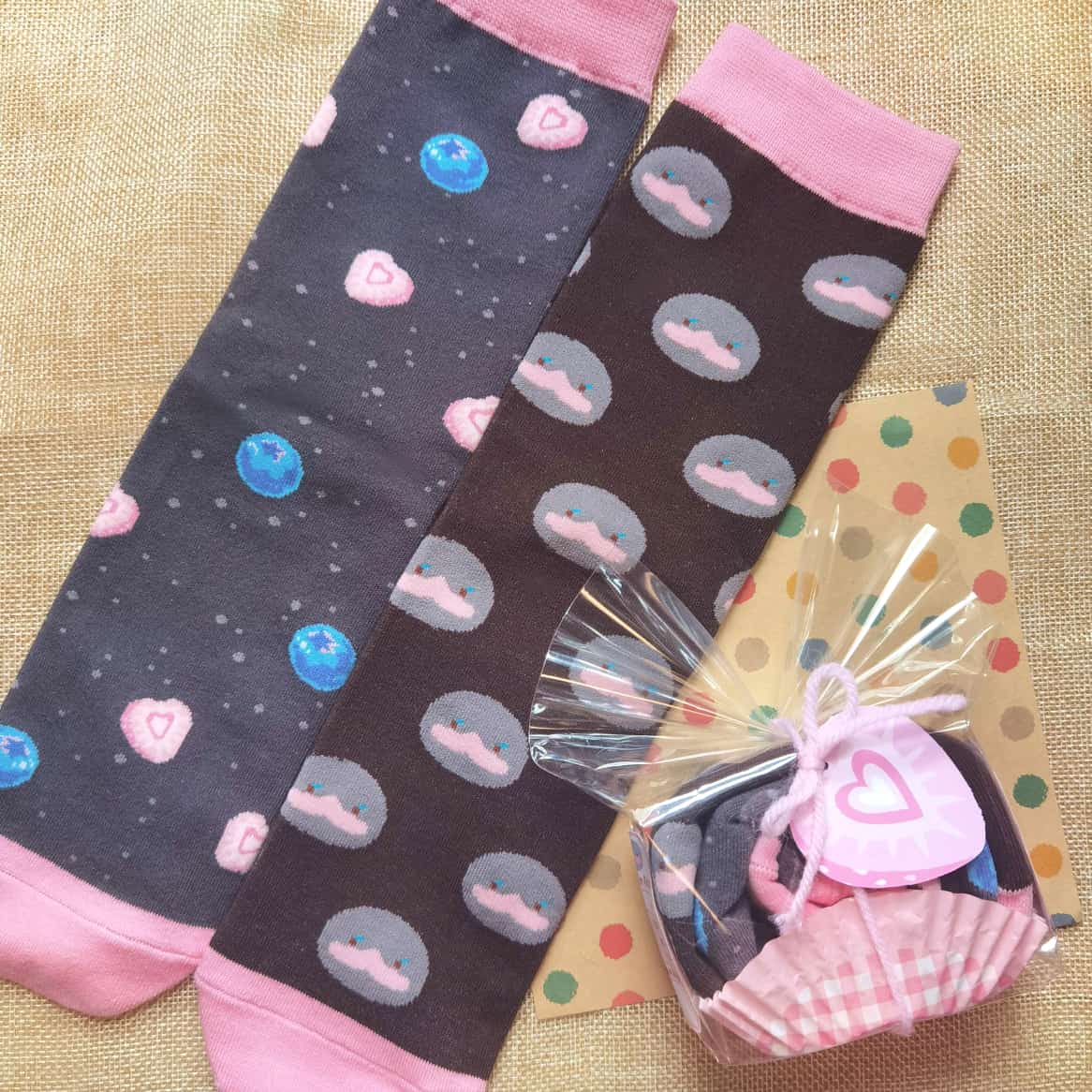 Platty Bleppi Roll Cake Socks